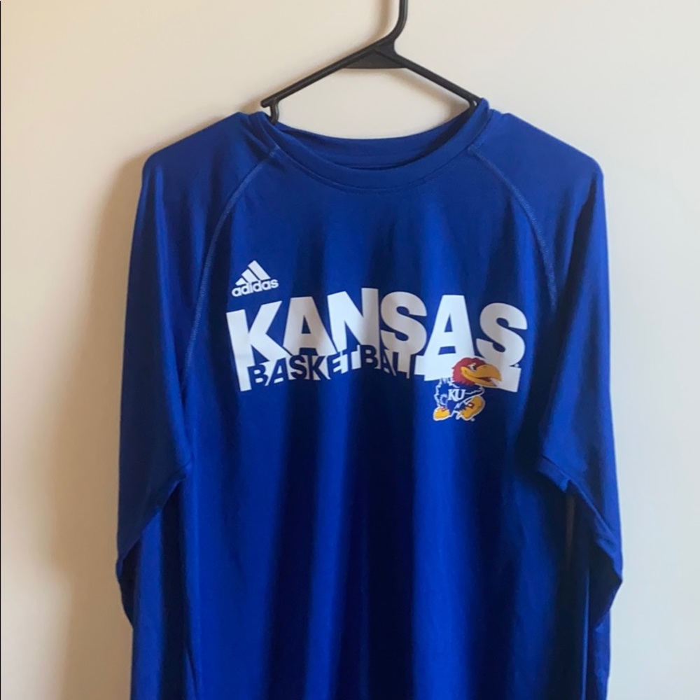 Long sleeve athletic practice shirt
